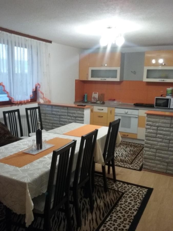 Apartment Melissa Раковица Екстериор снимка